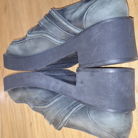 Pre-owned Jeffrey Campbell Havana Last Platform Lofers w/ buckles - Picture 5 of 10